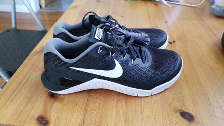 Brand new Nike met con 3