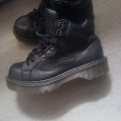Dr Martens Heavy Duty Leather Steel toe Size7