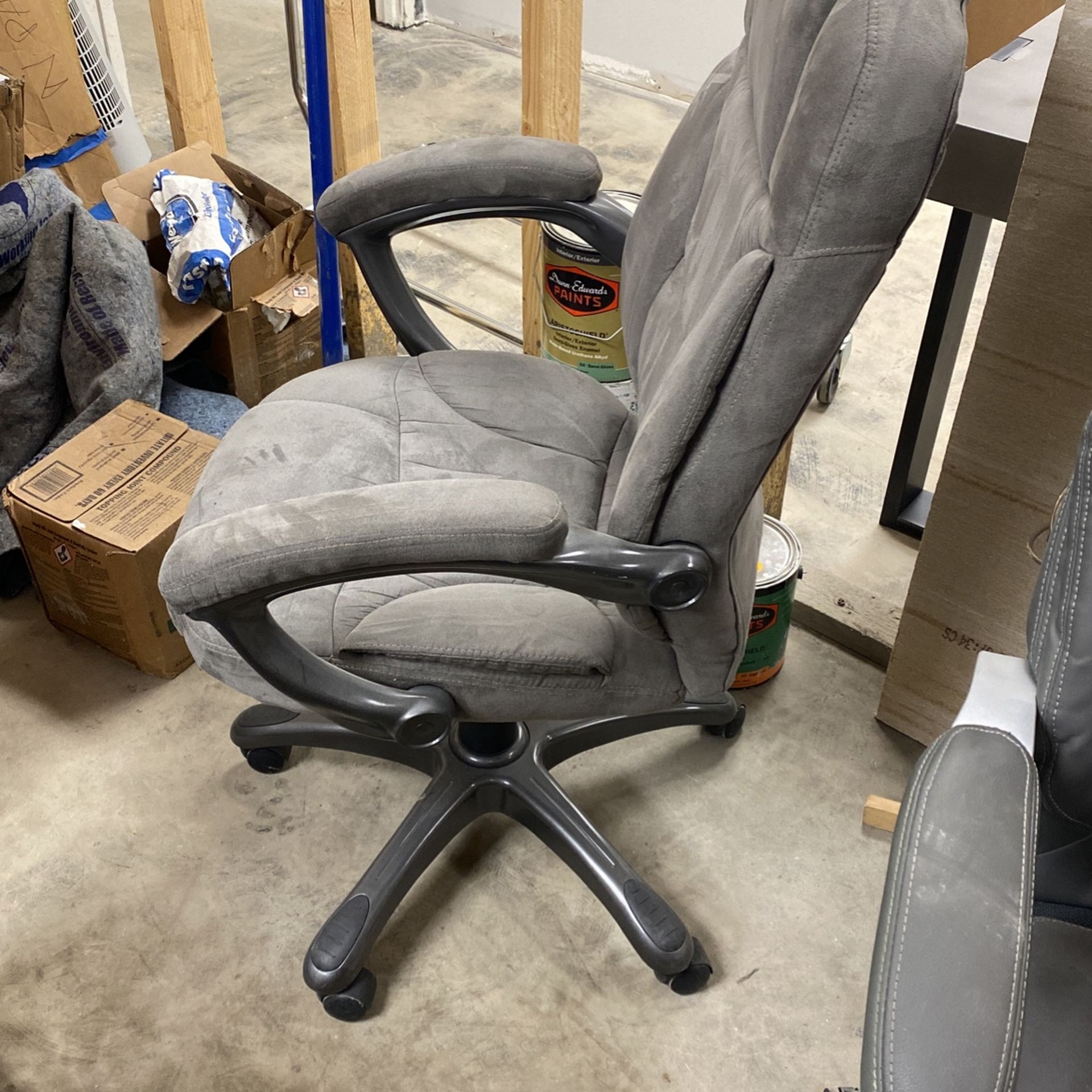 Crandall Remanufactured Steelcase V2 Leap Ergonomic Office Chair