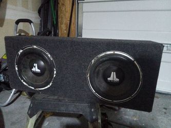 JL Audio Dual Subwoofer w box