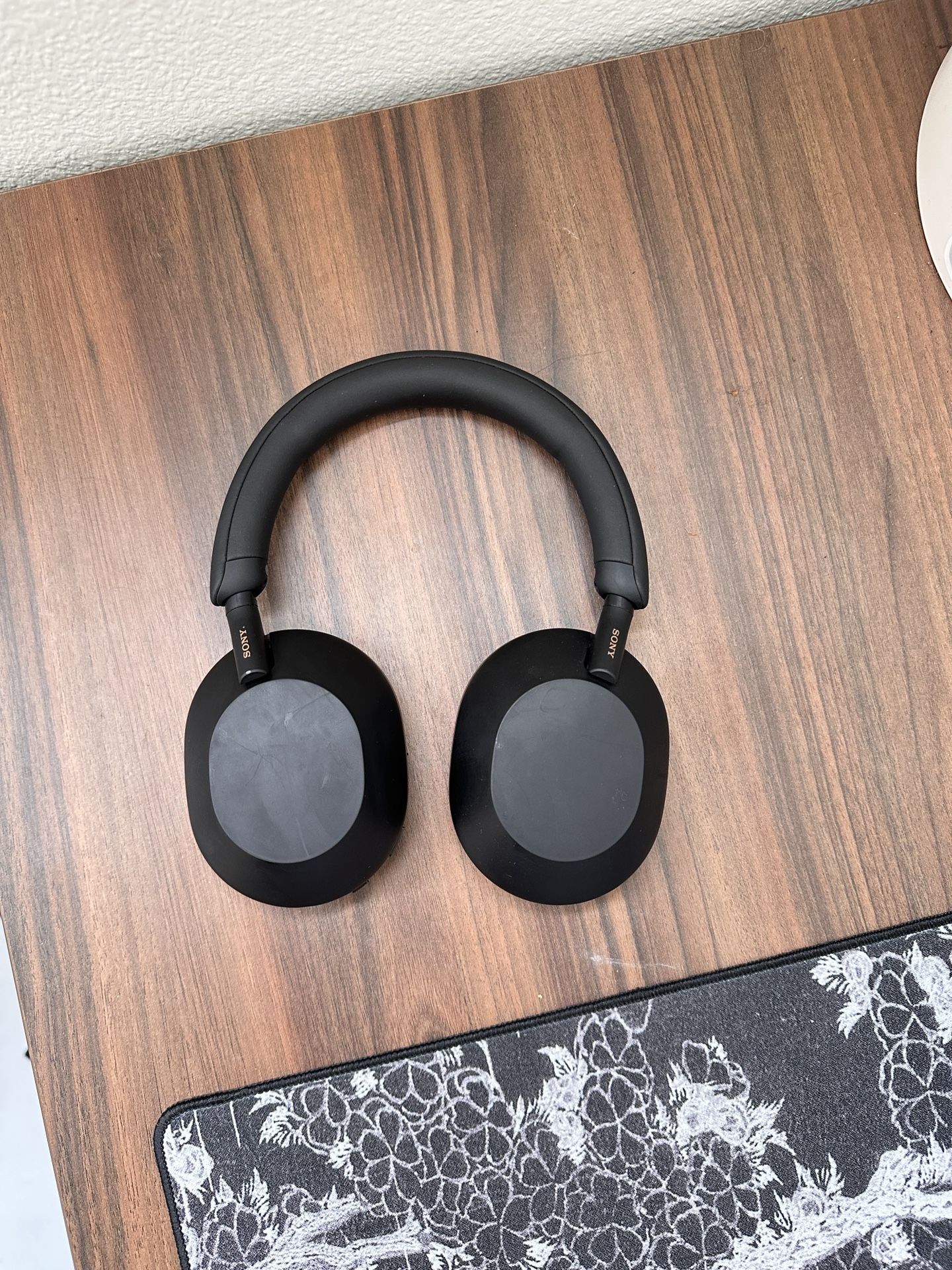 Sony XM5 Noise Cancelling Bluetooth Headphones