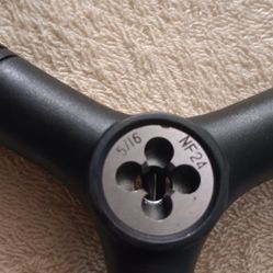 Skateboard  Y-tool $15