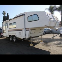 ALPENLITE TRAVEL CLUB 5TH WHEEL  