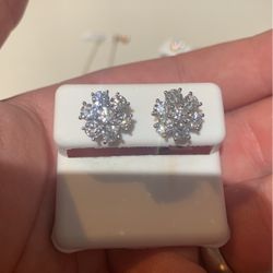 Diamond Earings 