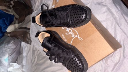 Christian Louboutin (Louis Junior spikes flat)
