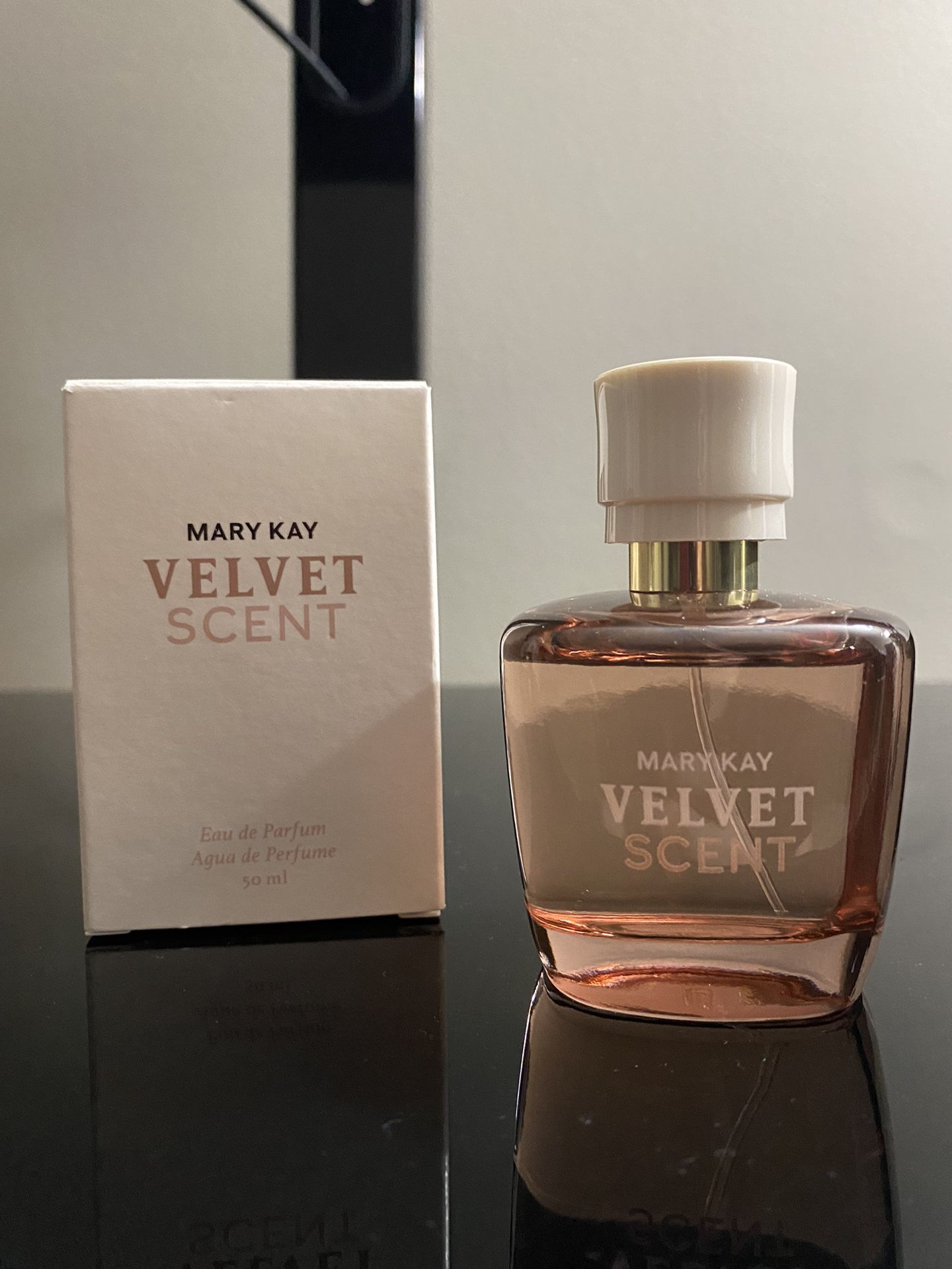 Perfume - Mary Kay 