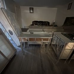 Mirrored Dresser / Glam Accent Chest