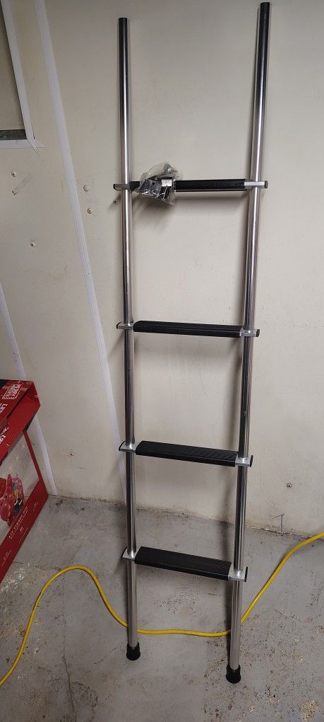 RV Bunk Ladder