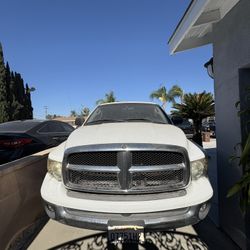 4X4 Ram 2500 5.7 Hemi With 5th Wheel Attachment 