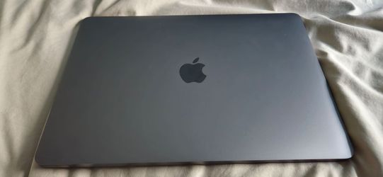 2019 MacBook Pro 13 inch with touchbar