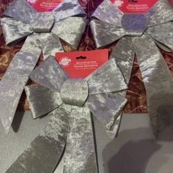 Velvet Christmas Bows 