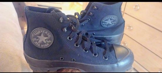Size 7 black Converse high top shoes