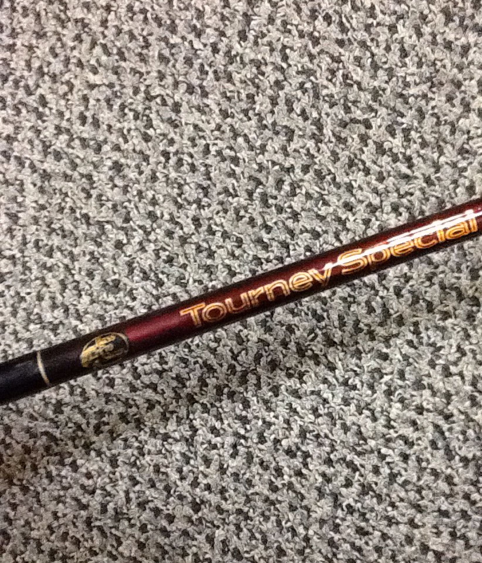 BASS PRO SHOP TOURNEY SPECIAL MEDIUM HEAVY SIX FOOT SIX FISHING ROD for