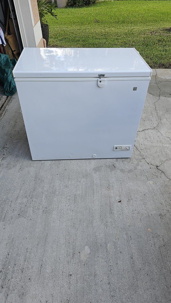 Chest Freezer (7 Cu. Ft.) for Sale in Rockledge, FL OfferUp
