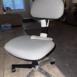 Amazon Basics Grey office chair