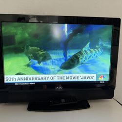 Vizio 32” LCD HD TV