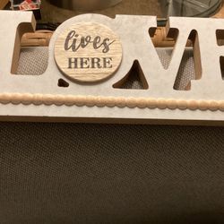 Love Lives Here Wooden Plaque 9 1/2”GREAT gift 