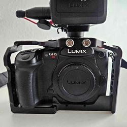 LUMIX Gh5s Camera 