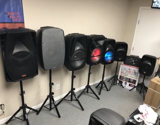 Bocinas de 8, 12 y 15” pulgadas recargables // 8”, 12” & 15” Bluetooth speakers