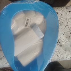 New Bedpan With Liners And Gloves 