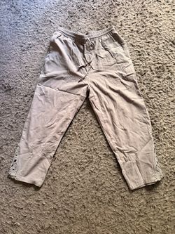 Light grey capris
