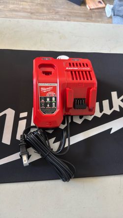Milwaukee m18 rapid charger