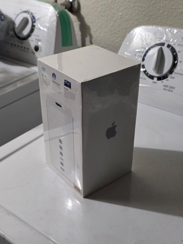 Apple Airport Extrem Brand New Sealed In the box Never Opened