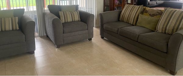 Couch / Sofa Set