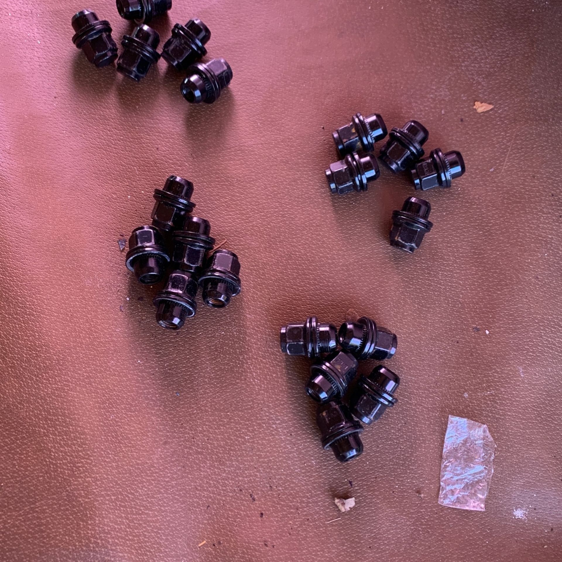 Black Lug Nuts from Infinity Q60. 