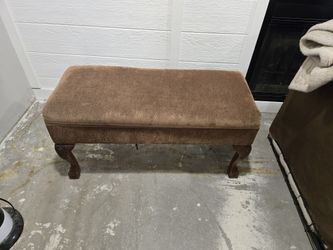 End of bed bench with storage