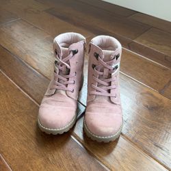 Used girls boots 