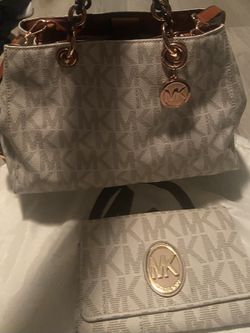 Michael Kors Purse & Wallet
