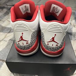 Jordan 3s Cardinal Reds