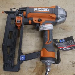 Ridgid finish air nailer R250SFF3 pre owned 889458-2