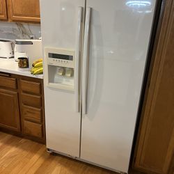 Whirlpool Gold Side-by-Side Refrigerator – Very Clean & Fully Working