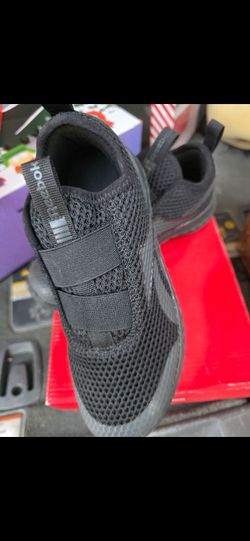 Reebok Black Slip-On Sneakers size 2