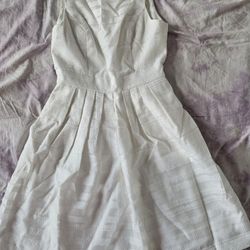 VINCE CAMUTO Fit n Flare white lace summer zipper dress 2 pockets size 2 embroidered