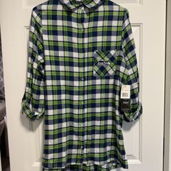 Seahawks Women’s Long Flannel (Size M)