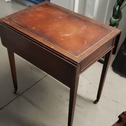 Leaf Table Leather Top 