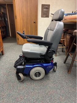 Aspire M11 Quickie electric wheelchair