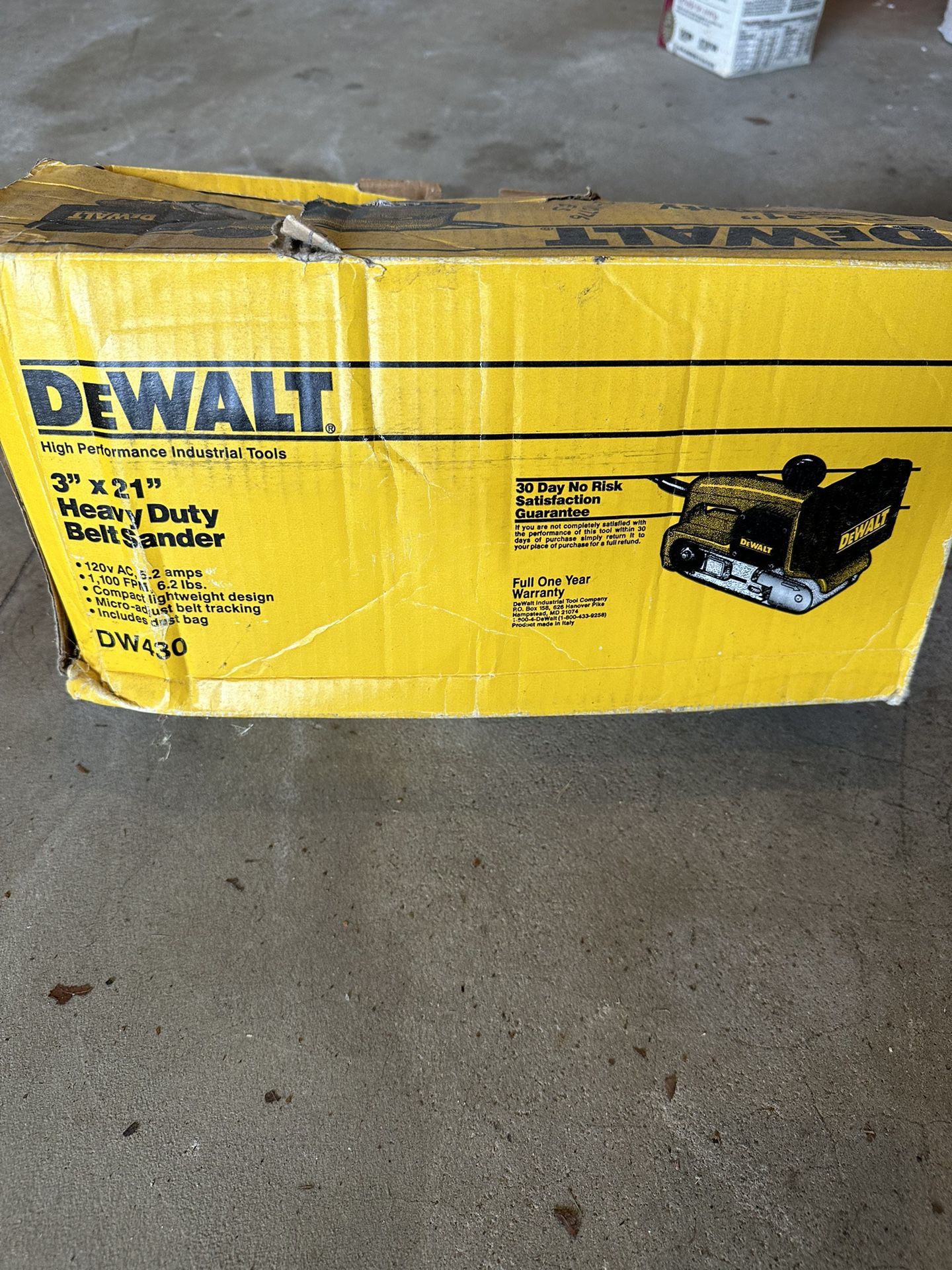 DeWALT Heavy Duty Belt Sander Dw430