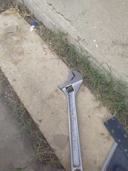 13 In  Cresent Wrench