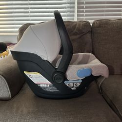 Uppababy Car seat