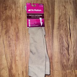 New Dr Motion beige Everyday Knee High Compression Socks Women’s shoe Size 4-10