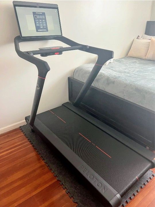 Peloton Tread
