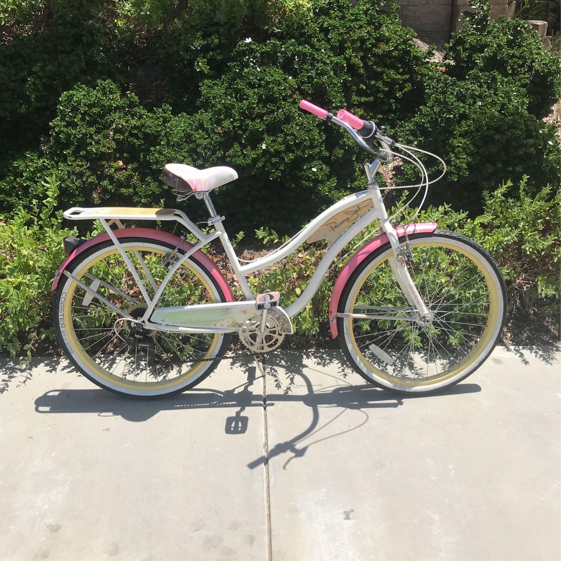 26” Huffy Panama Jack Ladies White Speed Beach Cruiser