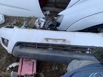Toyota tocoma Front Bumper 2013-2015