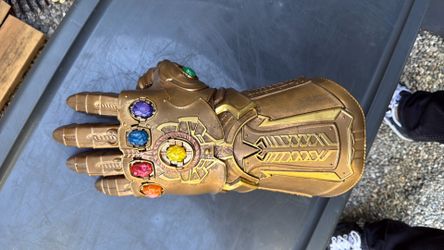 Disney Infinity Gauntlet