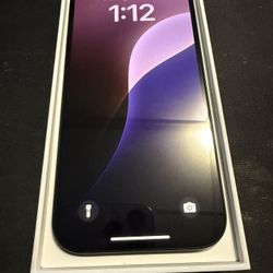 iPhone 15 128g Brand New With Service 