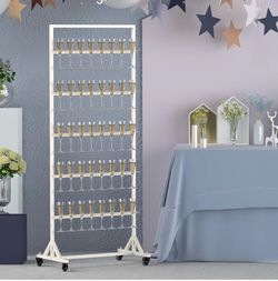 1 white metal champagne wall holder
